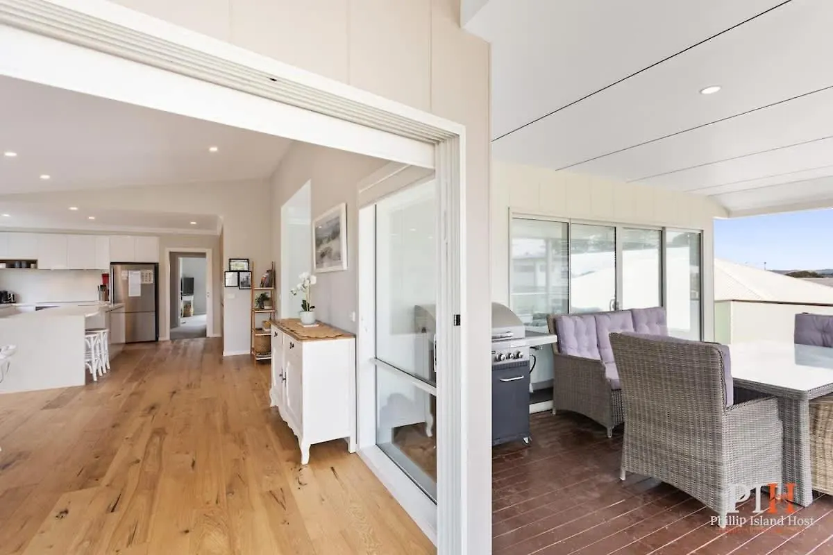Сasa de vacaciones Coastal Family Retreat In Cw *