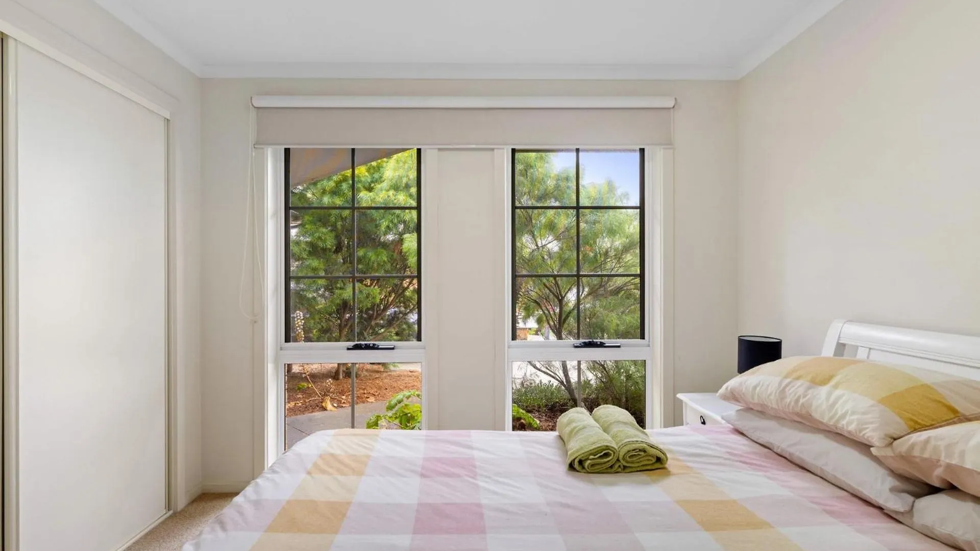 3 Of 45 Jenner Avenue Holiday home *
