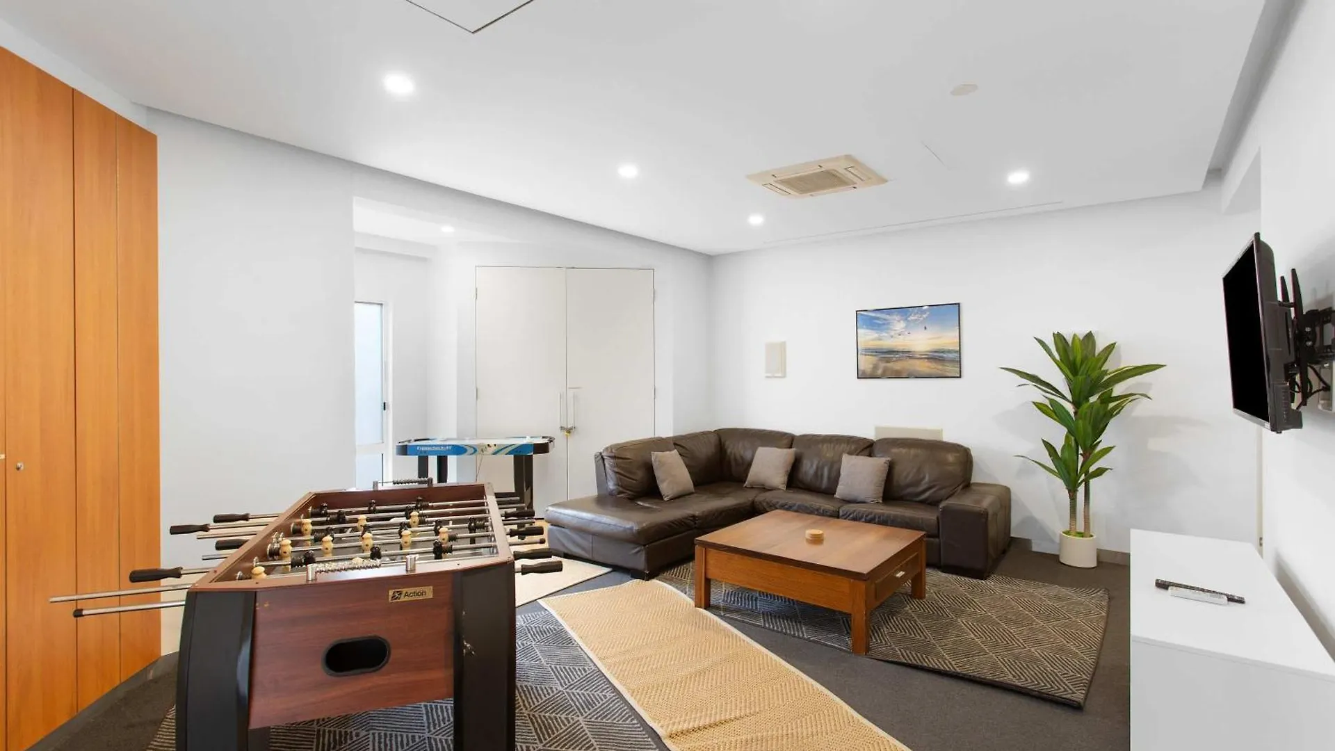 Family Townhouse In Semesterbostad