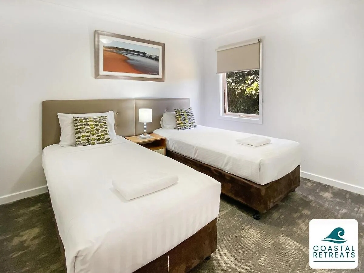 Βίλα Superior Poolside Retreat Cowes