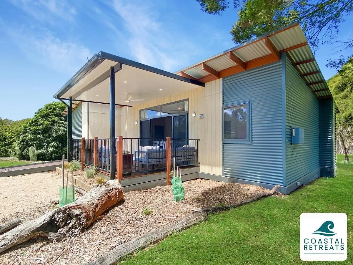 Superior Poolside Retreat Βίλα *