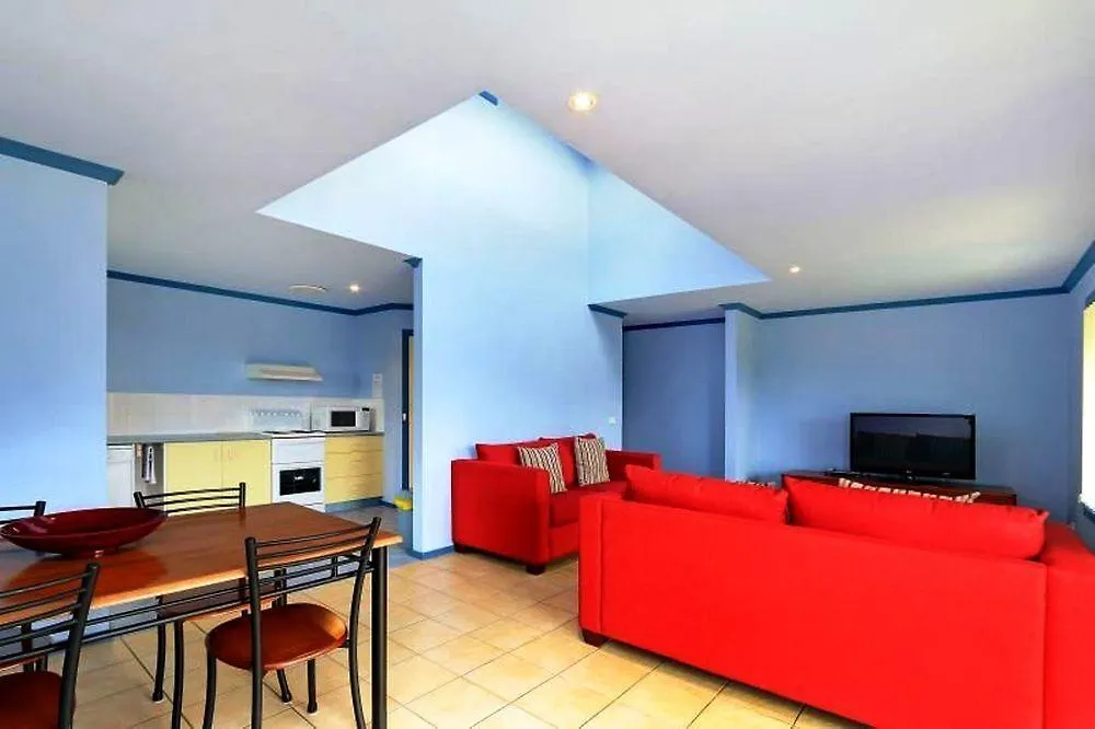 The Avenue Aparthotel