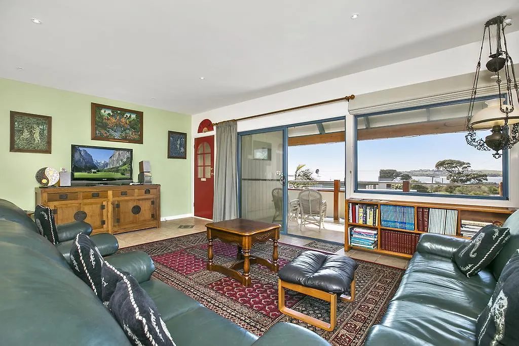 Black Dolphin Beach Penthouse *