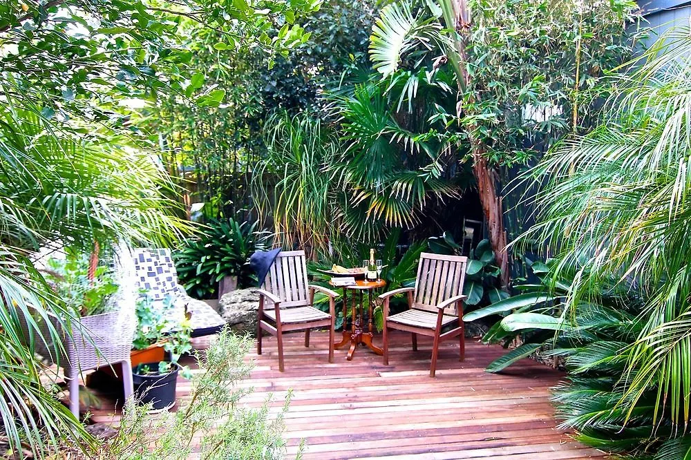 Smith Getaways Beachwood Garden