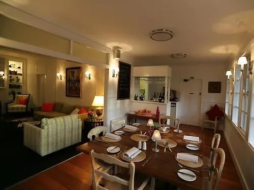 Holmwood 4*