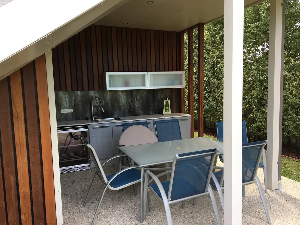 Grand Escape Mckenzie - Solar Heated Pool Wifi, Netflix 5 Bdrm 4bthrm, Free 8kw Ev Chging * Cowes