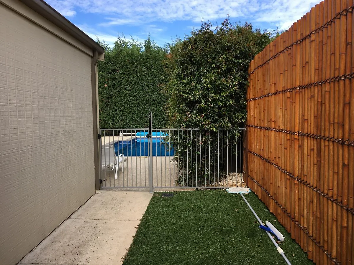 Grand Escape Mckenzie - Solar Heated Pool Wifi, Netflix 5 Bdrm 4bthrm, Free 8kw Ev Chging * Cowes