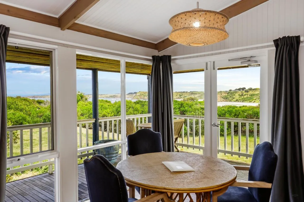 Clifftop Отель 4*